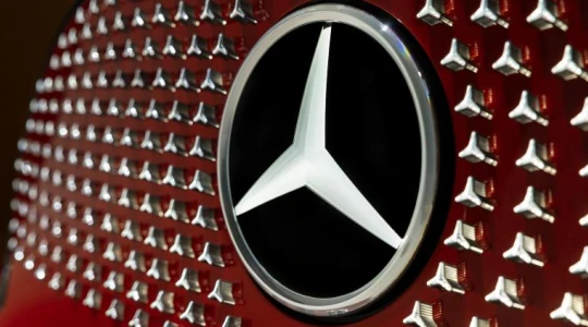 To koniec złotych czasów Mercedesa. Gigantyczne spadki zysków i panika na giełdzie